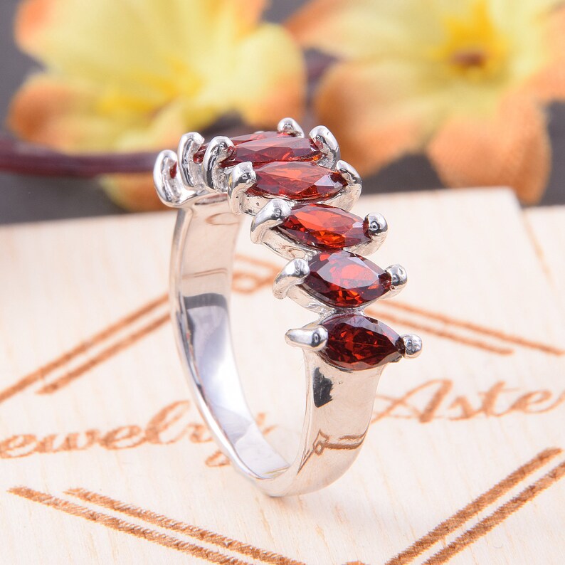 Red stone ring Garnet ring band Anniversary ring Marquise ring Garnet ring January birthstone Silver garnet ring Red gemstone ring