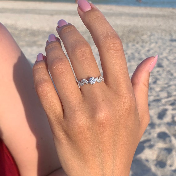 Sterling Silver Cubic Zirconia Vintage-Style Promise Ring Sterling Silver Cubic Zirconia Vintage-Style Promise Ring