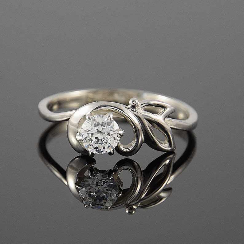Pretty ring Small ring Gift for girlfrined Petite ring Promise ring Tiny ring Elegant ring Dainty ring Cute ring Delicate ring