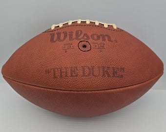 Balón de fútbol americano Wilson "The Duke" clásico / Mantiene el aire