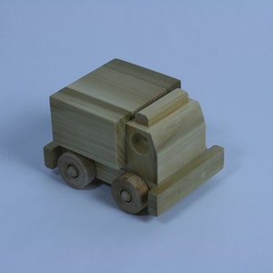 Wood Toy Plan - Small Vehicle: Ambulance