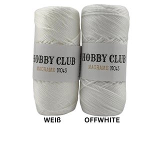 Zwei hochwertige Makramee-Garne von Hobby Club Macrame No.3 in den Farben Weiß und Offwhite, perfekt für elegante Makramee- und DIY-Projekte, auf weißem Hintergrund angeordnet.