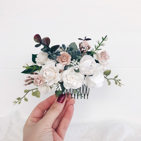 white flower hair comb