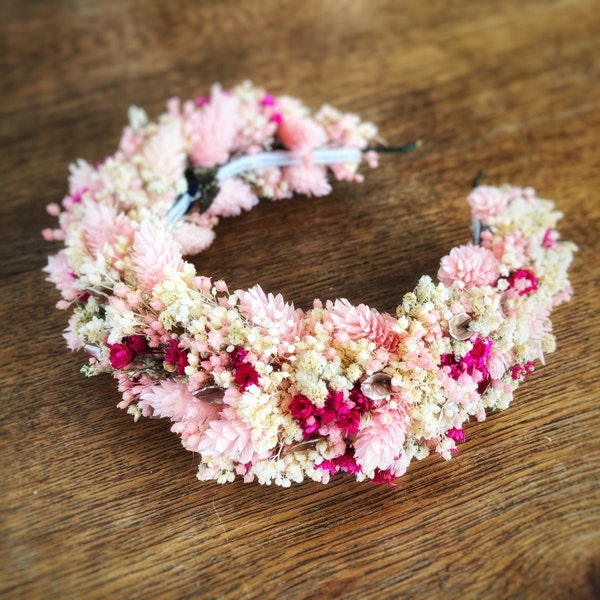 Serre-tête fleur stabilisée rose et fuchsia. Couronne de fleurs préservées pour demoiselles d'honneur. Bandeau rose pour invité.