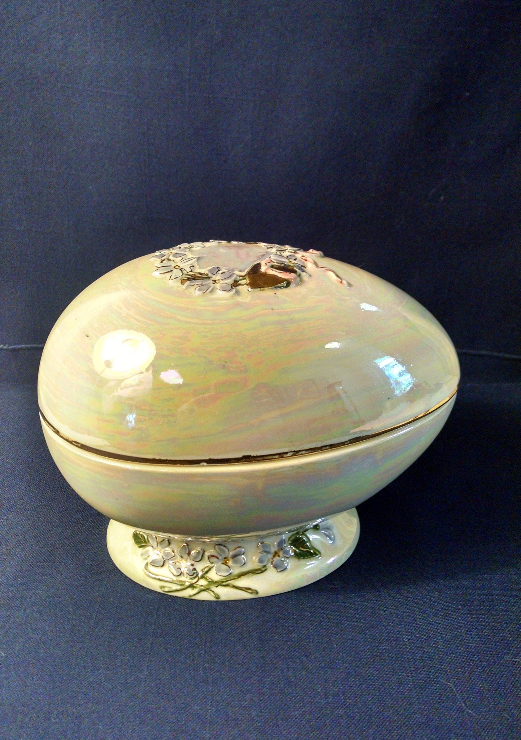 Ceramic egg trinket box, candy dish