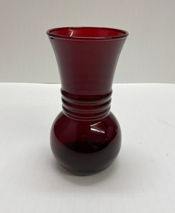 Ventage Ruby Red bud vase