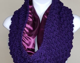 4011 Minnie Knit Infinity Scarf