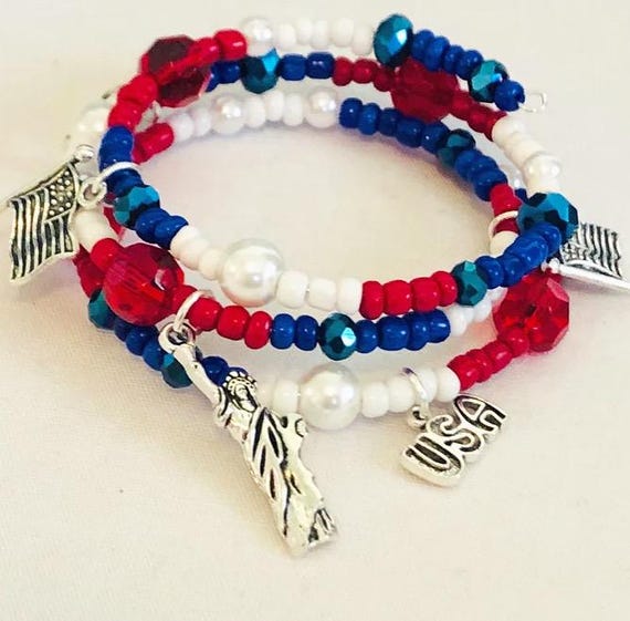 Patriotic Bracelet, Memorial Day Bracelet, 4th of July Bracelet, Memory Wire Bracelet, Charm Bracelet, USA Bracelet