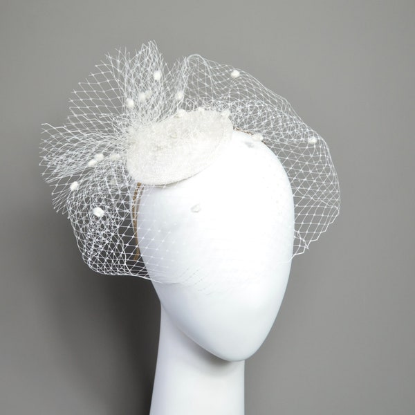 Hochzeit Kopfschmuck cremeweiss mit Schleier, Braut fascinator