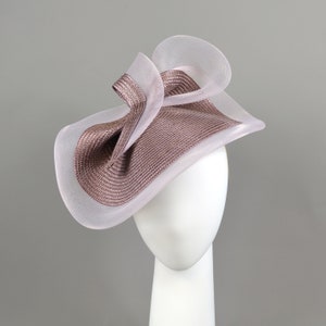Fascinator, hatinator for wedding party, derby races in old rose