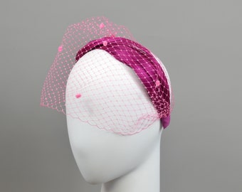 Pink Birdcage fascinator mit dotted veiling, wedding hat