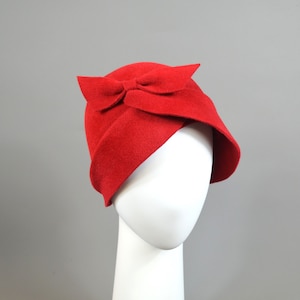 Velours Fur felt cloche hat, red hat, gatsby hat, retro hat roaring twenties
