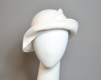 Chapeau en feutre, cloche, feutre de laine, style vintage, blanc crème, style années 20, chapeau de mariage