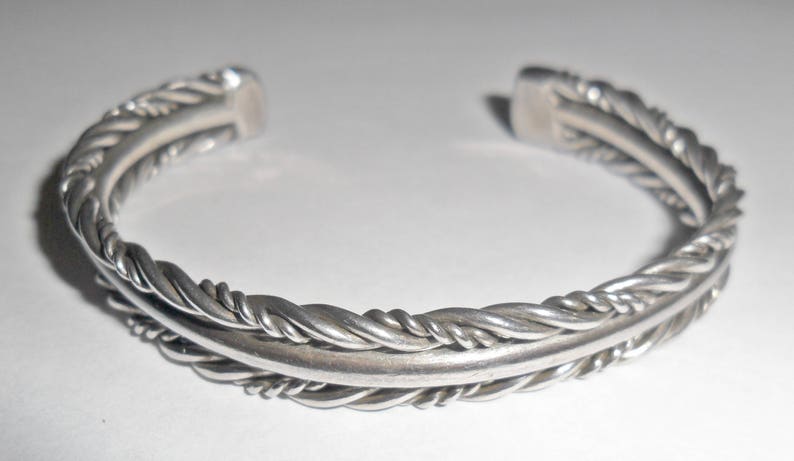 Cool vintage Southwestern style silver plated twisted wire cuff bracelet
