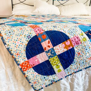 Bubbly Picnic Quilt Camper Van Bunk Quilt Kids Bedroom Camping Beach Throw Quilt Lap or Small Bed Size Handmade Modern Patchwork image 2