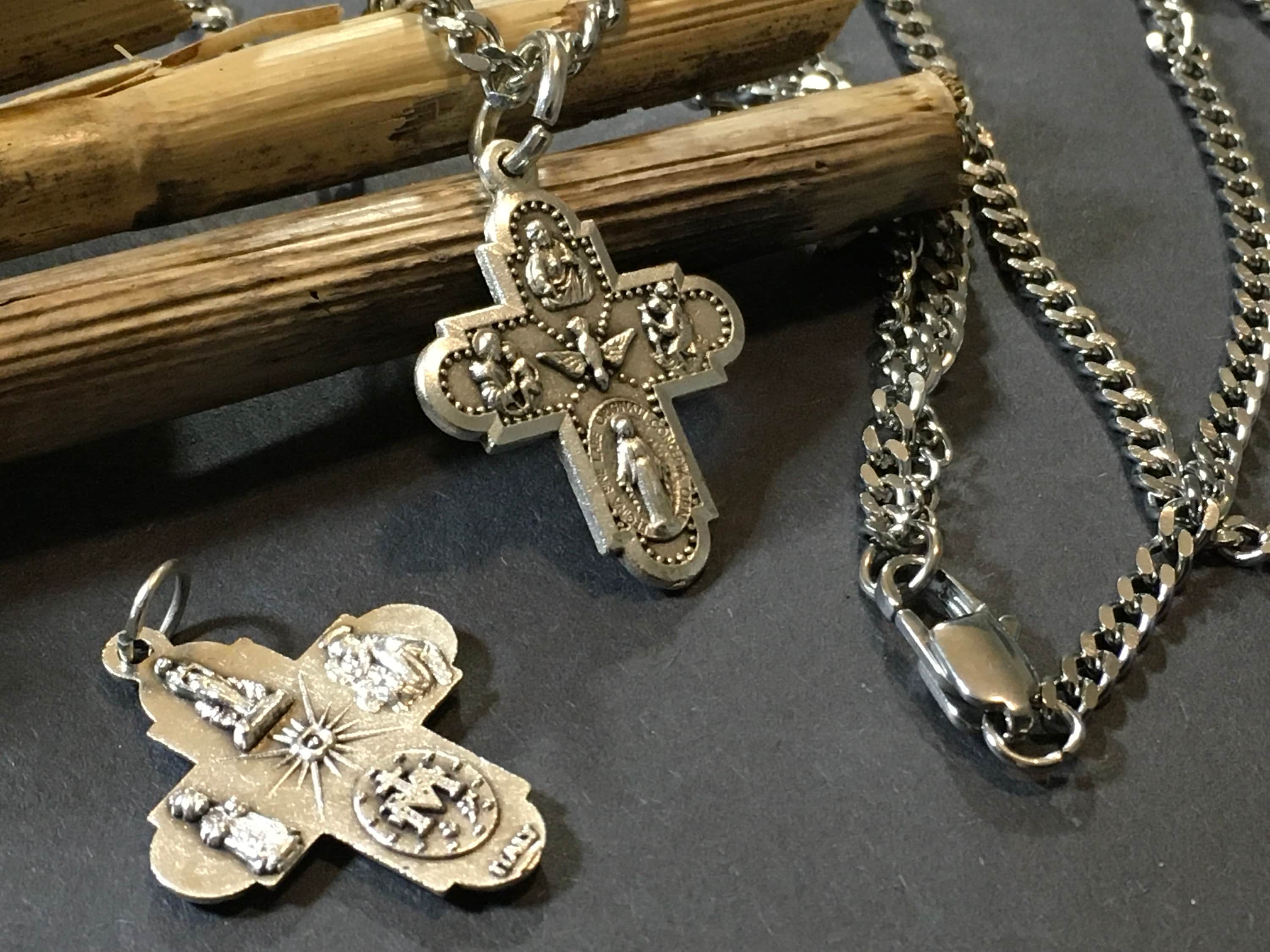 Saint Jude Pendant Chain Necklace, Pray for Us Pendant, Mens Chains, Circle  Necklaces, God Chain Pendants, Gifts for Men, Womens Necklaces 