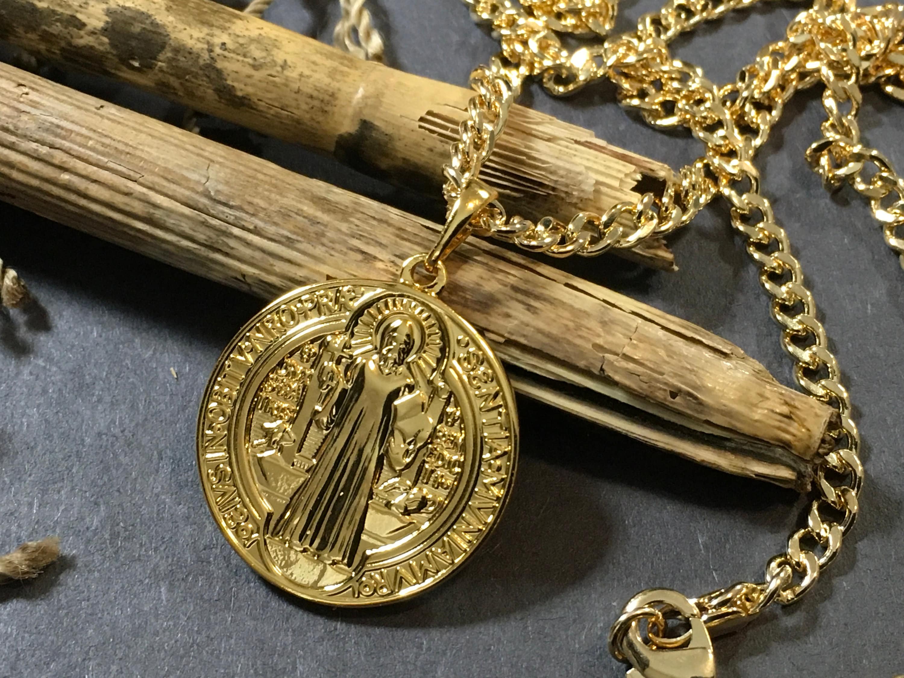 St Anthony Pendant 18k - Etsy