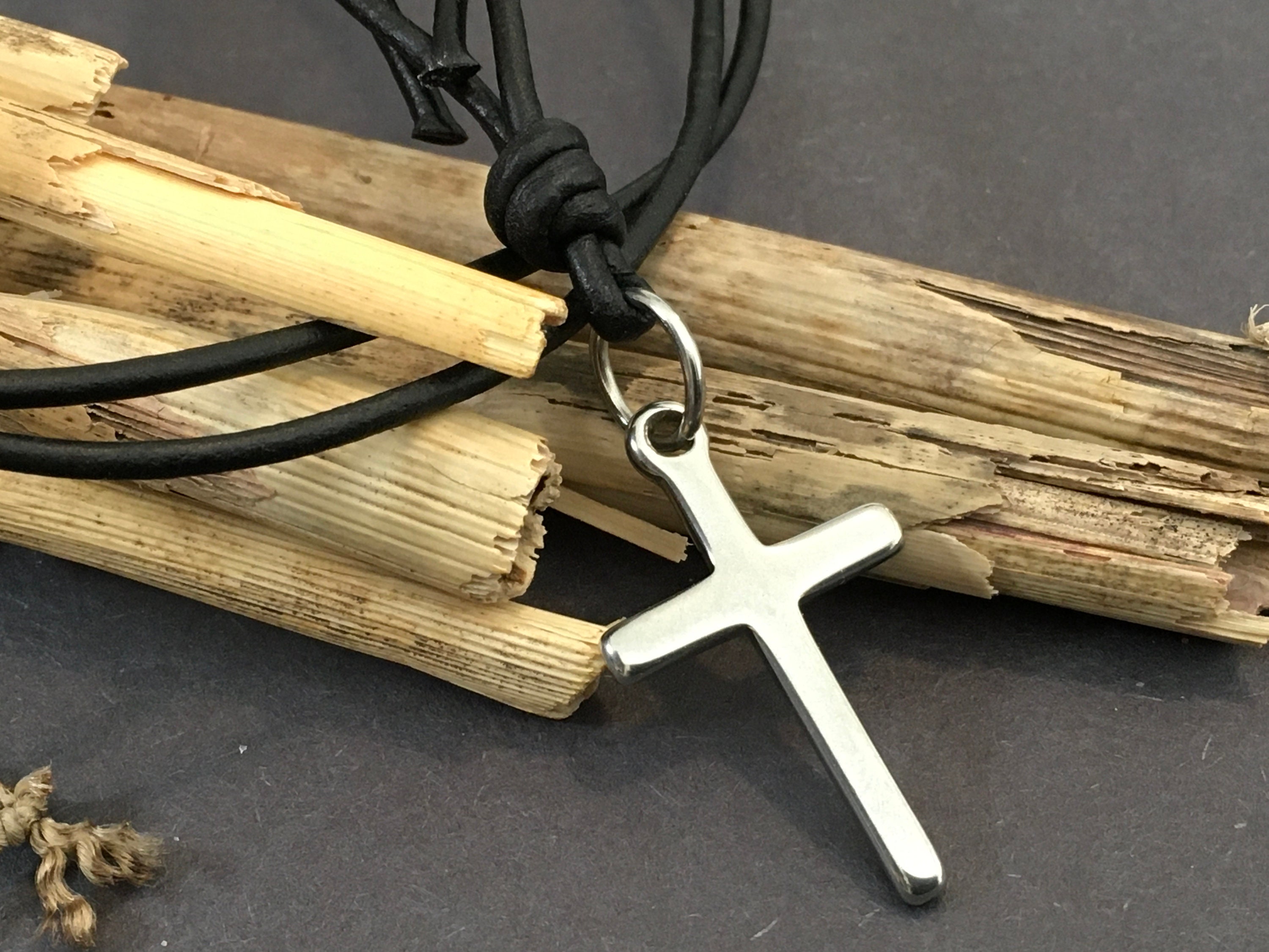 ローゼンクロイツ guilty cross leather necklace Leather Adjustable Cross Stainless Steel Necklace on Genuine