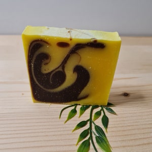 Mandelbisquit Seife, handgemacht, vegan, mit Kakaobutter, 95g Bild 1