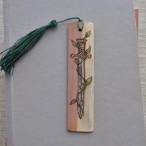 sword bookmark | cedar wood bookmark | fantasy inpsired | romantasy | gifts for book lovers