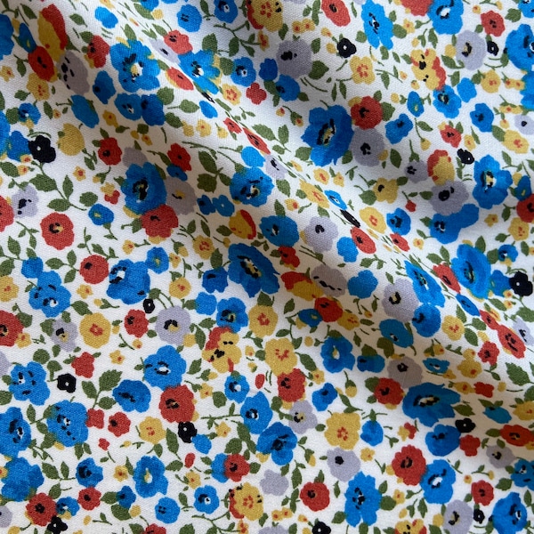 Flowers Cotton Fabric - Vintage Style Flower Fabric - Cotton Poplin Material - Craft Material - 100% Cotton Fabric - Priced per Metre