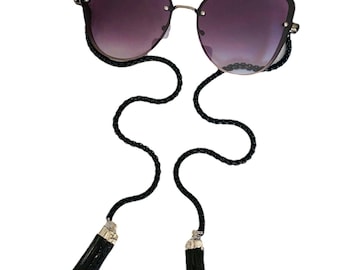 Cat on a Hot Tin Roof