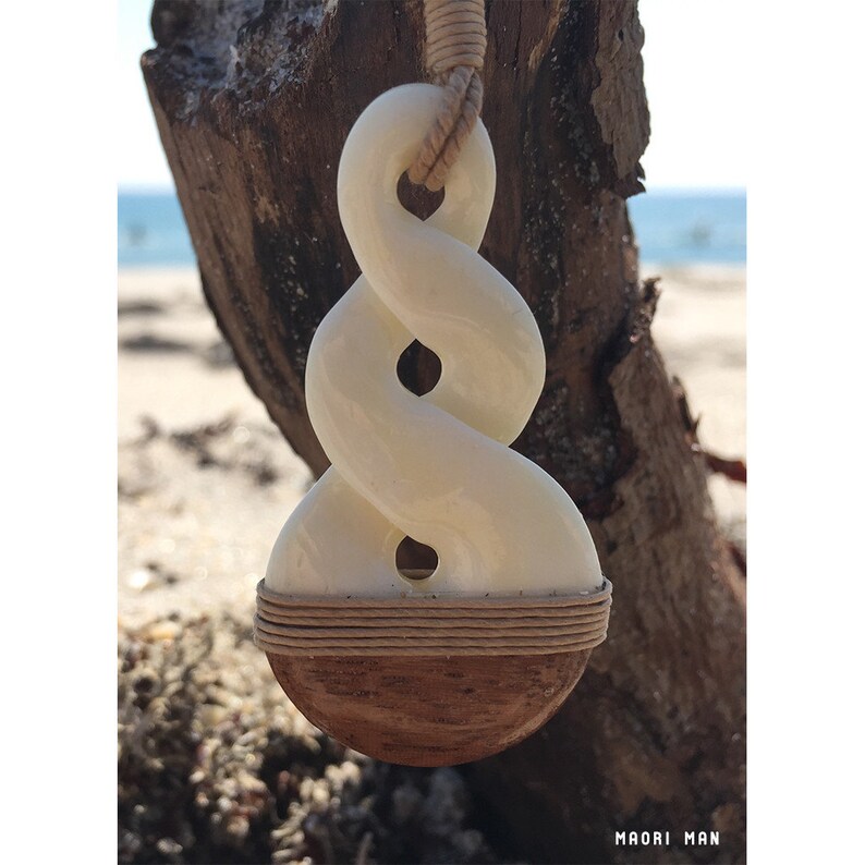 Hawaiian wood necklace Clearance