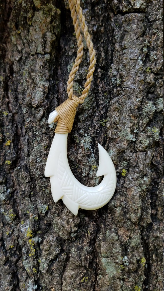 White Hawaiian Fish Hook Necklace, New Zealand Hawaiian Maori Polynesian  Surfer Fish Hook Necklace 