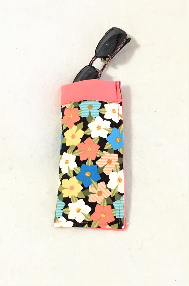 Snappy Padded Pouch Travel Hip Pouch Snappy Eye Glasses Pouch Long Pouch Padded Eye Glasses Case Zipper Waist Pouch