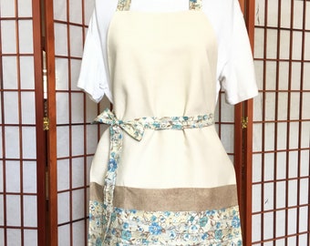 Canvas Utility Apron, Seven Pockets, Crafting Gardening Cooking