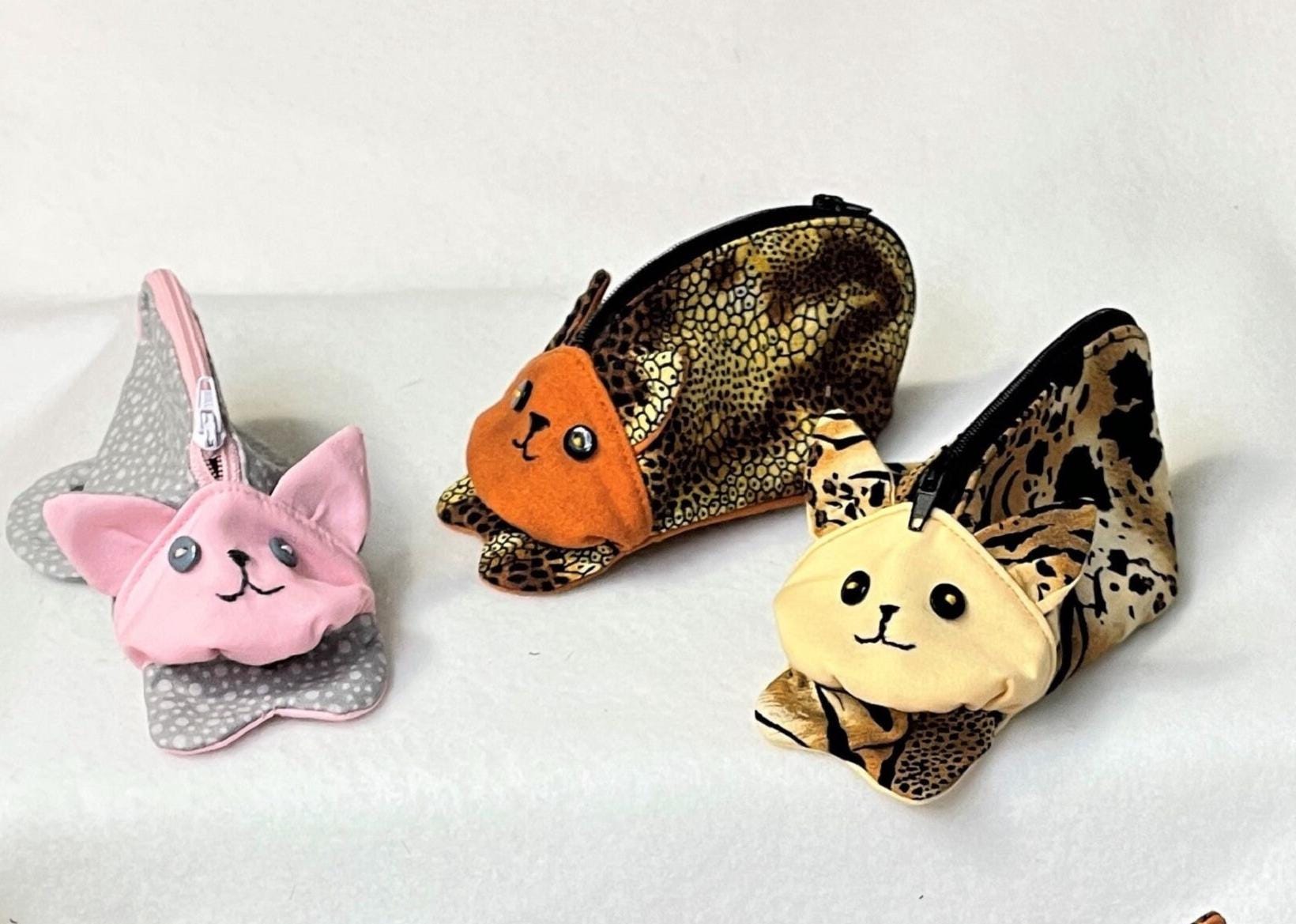 Kitty Zipper Pouch: Handmade Cotton Women's Accessory Pouch, Coin Purse, Kids Toy Bag