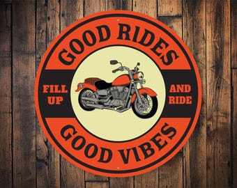 Good Rides Good Vibes-skylt, bikerrum, motorcykelskylt, bikergarageskylt, bikerskyltar, motorcykeldekor, dekor för biker, - metallskylt