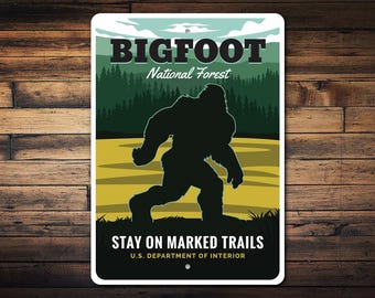 Letrero del Bosque Nacional Bigfoot, Letrero de Bigfoot para exteriores, Letrero del Sendero Bigfoot, Letrero decorativo de Sasquatch, Regalos de Bigfoot, Decoración de pared de Bigfoot - Letrero de metal