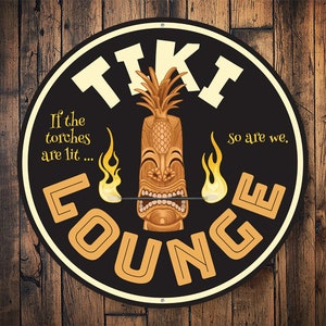 Tiki Lounge, We Stay Lit, Tiki Life, Tiki Flame Show, Tiki Flames, Tiki Bar Decor, Tiki Drink Schild, Bar, Tiki, Strand Tiki Schild - Metallschild