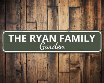 Family Garden Sign, Personalized Family Name Sign, Custom Garden Decor, Metal Vegetable/Flower Summer Sign  - Quality Aluminum Custom Signs