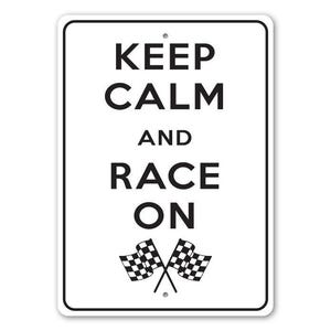 Letrero "Keep Calm Race On" (Mantén la calma, sigue corriendo), decoración para sala de carreras, letrero para corredores, decoración para el hogar relacionada con las carreras, decoración de carreras, amantes de las carreras, letrero "Keep Calm" (Mantén la calma), metal de calidad imagen 2