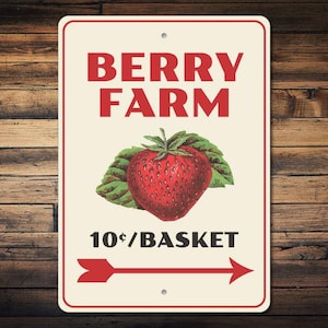 Berry Farm Sign, Strawberry Decor, Strawberry Lover Gift, Strawberry Sign, Berry Farm Decor, Farm Kitchen Decor, Berry Farm Quality Metal