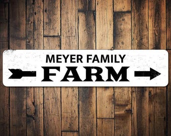 Family Name Farm Arrow Sign, Personalized Farmhouse Sign, Custom Farm Kitchen Decor, Metal Family Name Decor - Quality Aluminum Farm Decor