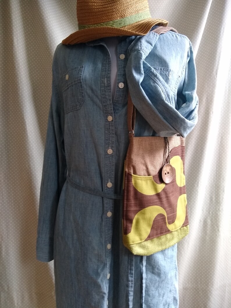 Fun and Beautiful groovy green Messenger retro print designer fabrics Crossbody bags quality construction unique brown