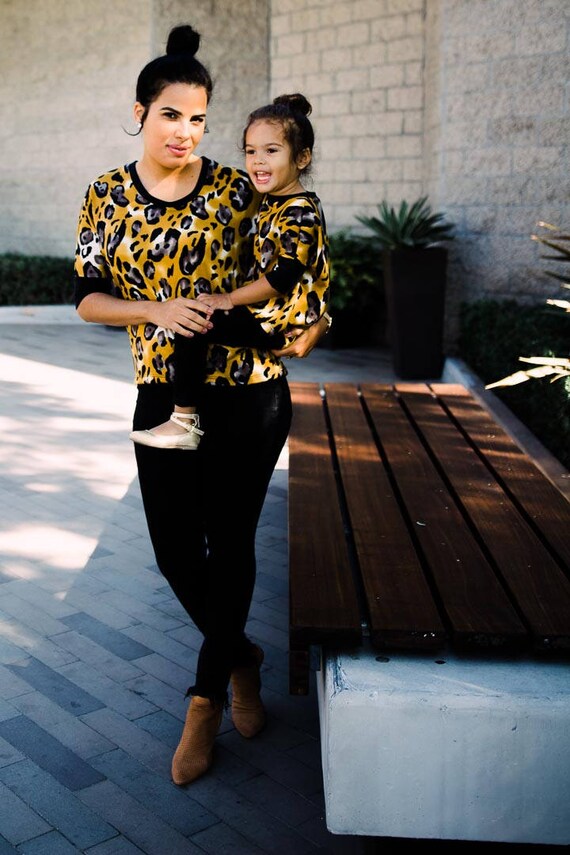 outfits with mustard shirt