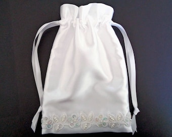 White drawstring bag, drawstring bag, bride purse, money bag, money dance bag, bridesmaid gift, evening bag, flower girl purse, wedding