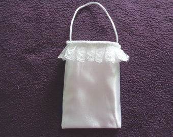 First Communion Purse, Rosary Pouch, White Drawstring Bag, White Flower Girl Purse, Girls Purse, Easter Purse, Gift for Girl