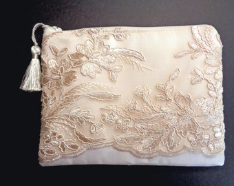 Ivory clutch, beige clutch, bridal clutch, bride purse, evening bag, beige lace purse, wedding purse, bridesmaid gift, mother of the bride