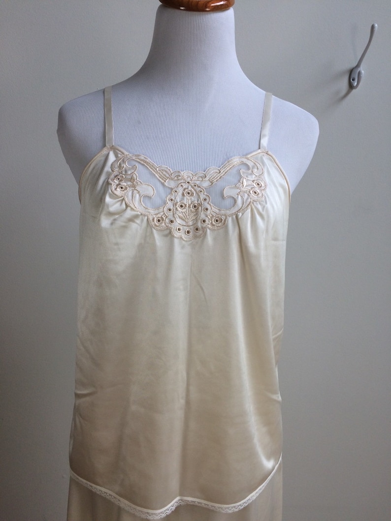 Cream Silky Slip Set with Applique from Montgomery Ward Small Medium