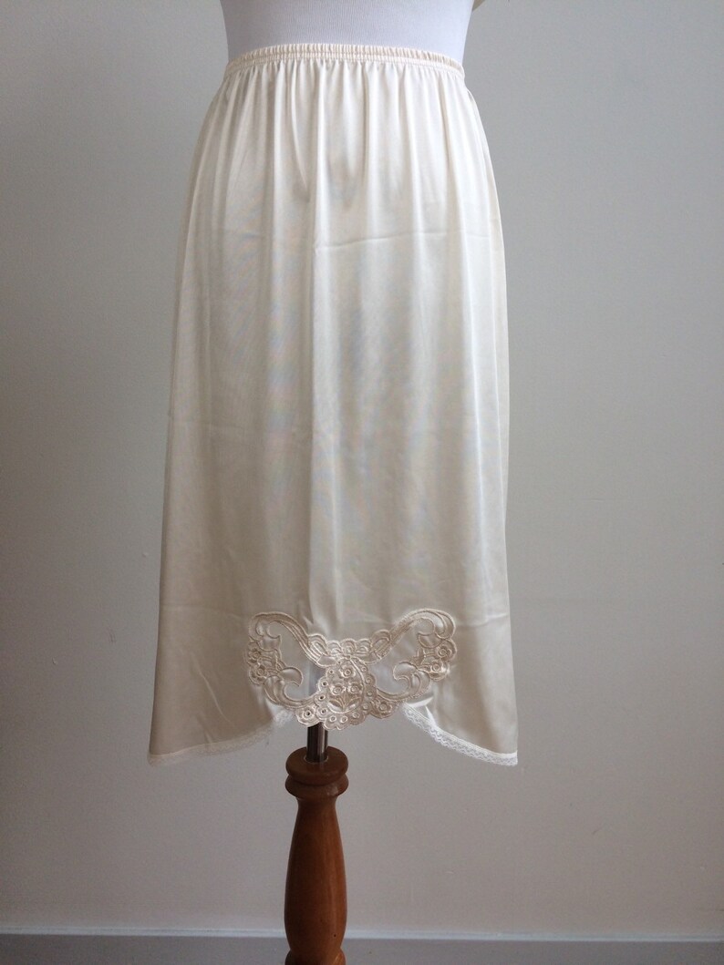 Cream Silky Slip Set with Applique from Montgomery Ward Small Medium