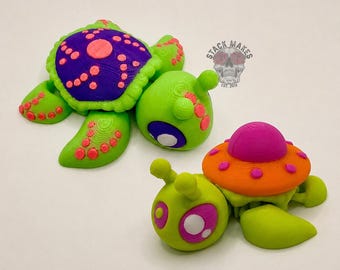 Articulated Alien Turtle Toys | 3D Printed UFO & Cosmic Desk Pets