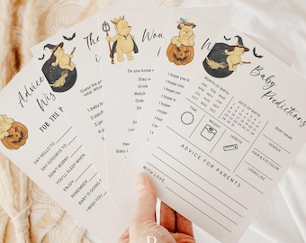 Könnte beinhalten: Eine Reihe von Babyparty-Karten mit Halloween-Motiven. Die Karten zeigen Illustrationen von Winnie-Puuh-Charakteren in Kostümen. Text enthält Aufforderungen für Gäste zum Ausfüllen, wie "Ratschläge für Eltern" und "Babyvorhersagen."