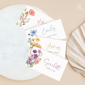 Plantilla de tarjetas de lugar con flores silvestres, tarjetas de nombre para bodas, flores de primavera, flores silvestres bohemias, despedida de soltera, tarjetas editables para la mesa
