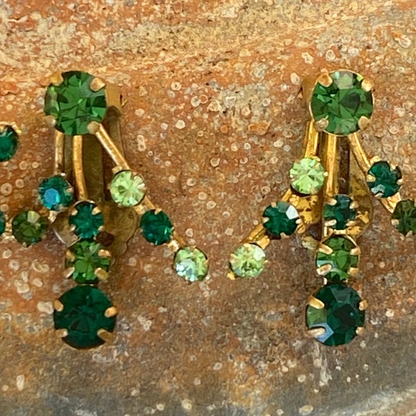 Old Vintage Hollywood Regency Faux Peridot And Emerald Rhinestone Clip On Earrings 2214C18