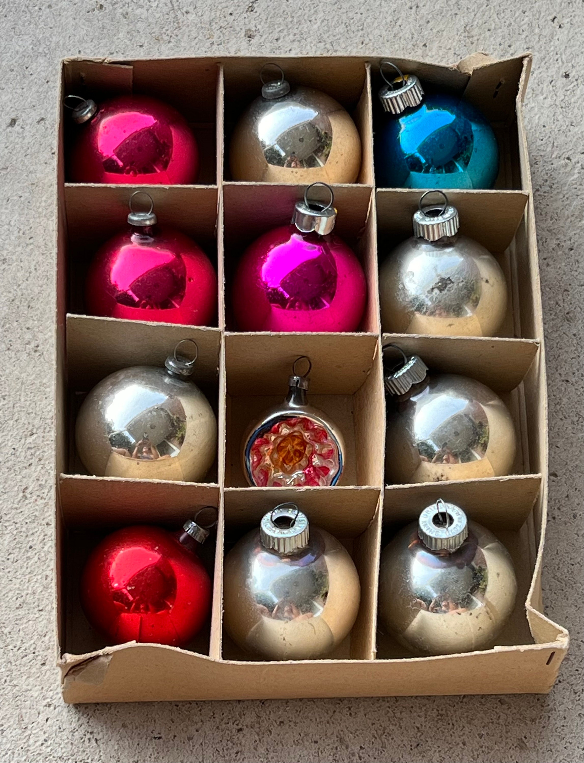 Lot of Vintage Christmas Tree Ornaments 5 Shiny Brites/6